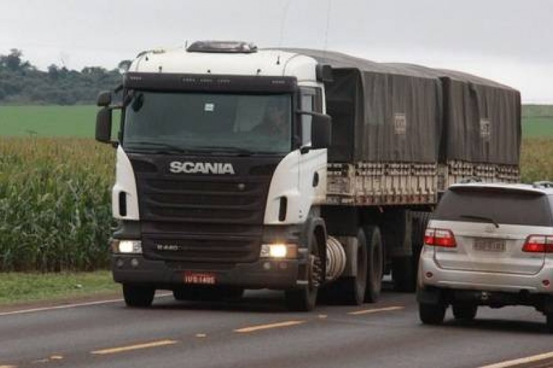 Câmara aprova projeto de lei que regula transporte de cargas Giro de