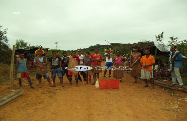 Clima continua tenso entre trabalhadores sem terra fazendeiros e Índios