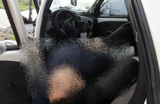 O taxista morreu no local (Foto: site Liberdade News)