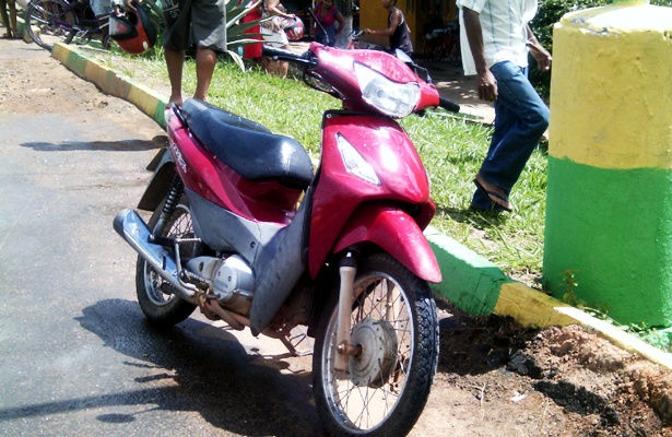 Motocicleta envolvida no acidente.