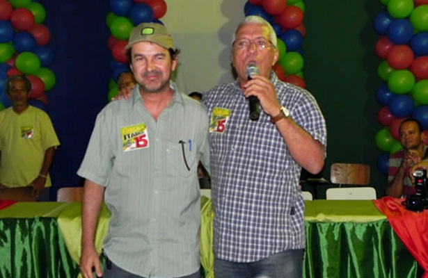  O nome do candidato a vicde na chapa de Carib&eacute; s&oacute; foi anunciado nos instantes finais da conven&ccedil;&atilde;o