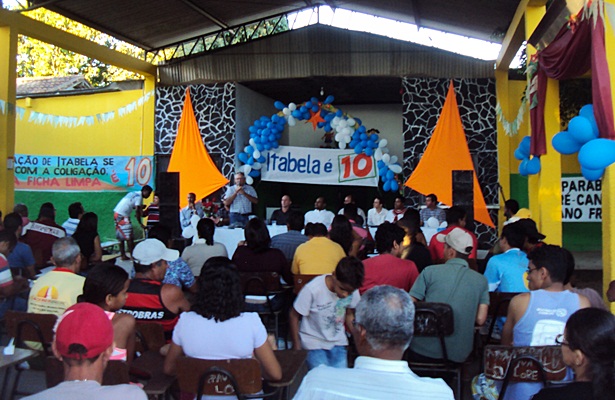 Diversas pessoas, de diversos segmentos da sociedade, estiveram presentes na conven&ccedil;&atilde;o