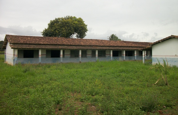 Em mais de 3.000 metros quadrados de estrutura constru&iacute;da, apenas 20 vinte alunos do ensino fundamental estudam.