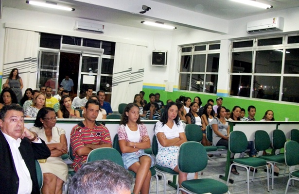Familiares e amigos estiveram presentes na sess&atilde;o.
