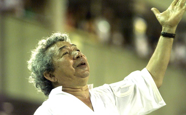 O carnavalesco Joaozinho Trinta , durante o desfile da escola Unidos de Viradoro, em 1999