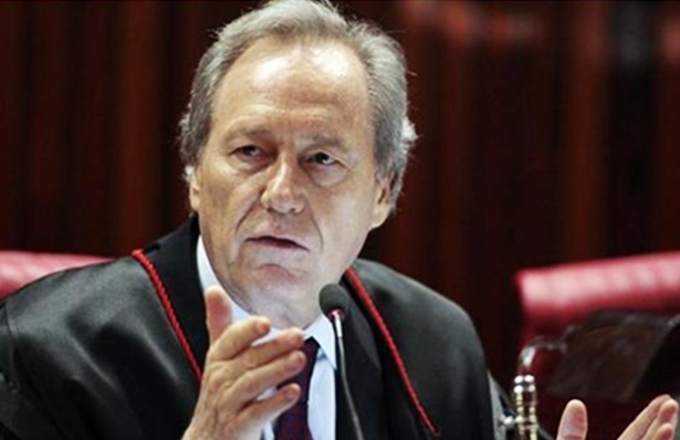 O presidente do TSE, Ricardo Lewandowski: pol&iacute;ticos s&oacute; poder&atilde;o se candidatar com contas aprovadas.