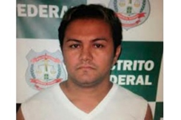 Ele falou que &eacute; homossexual e que fez porque gosta. Ele tamb&eacute;m disse que todos eram pacientes do Hospital Regional do Jardim Ing&aacute;, onde ele trabalhava antes"
