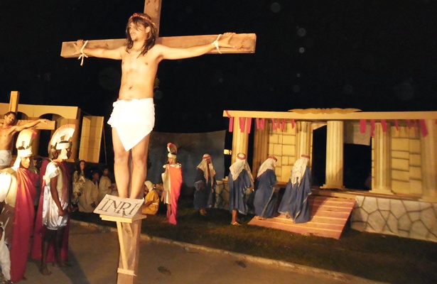 O momento mais emocionante do espet&aacute;culo foi a crucifica&ccedil;&atilde;o de Cristo