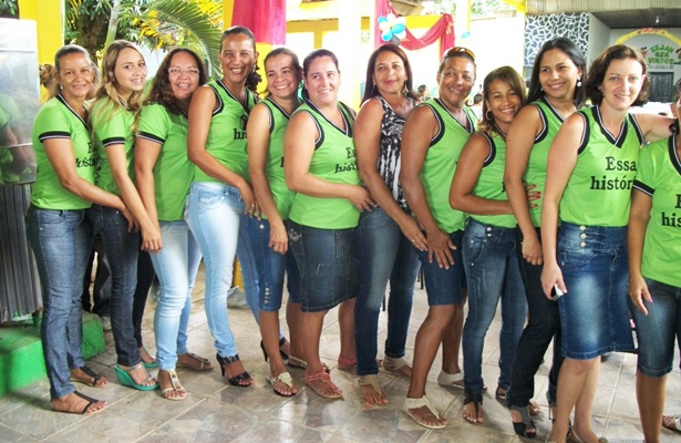 Foi um dia de alegria, descontra&ccedil;&atilde;o e confraterniza&ccedil;&atilde;o entre as educadoras e alunos do col&eacute;gio