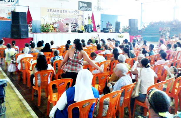 Muita f&eacute; e divers&atilde;o marcaram os dias de evento.