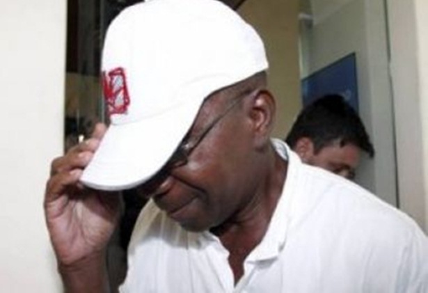Padre Emilson ao deixar delegacia