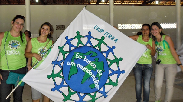 A equipe &lsquo;Terra&rsquo;, vencedora da competi&ccedil;&atilde;o, recebeu como pr&ecirc;mio, al&eacute;m do trof&eacute;u, uma tarde de lazer patrocinada pela Casa da Amizade e Rotary Clube de Itabela.