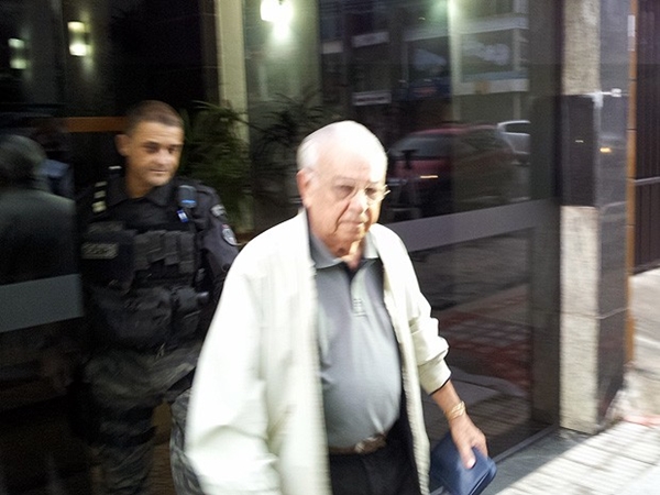 Pastor Gedelti � detido em sua resid�ncia, na Praia da Costa (Foto: Leandro Nossa / G1 ES)